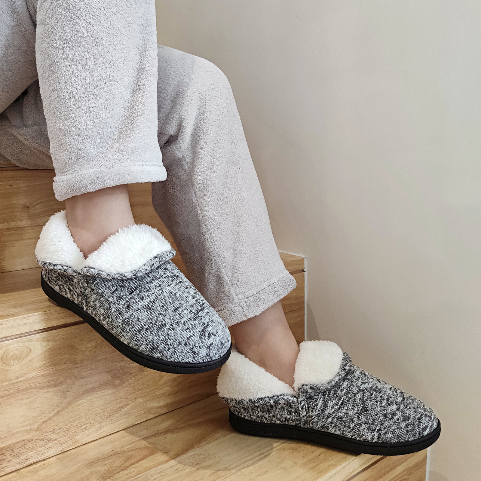 Snapklik.com : Slipper Boots For Women Men Booties Slippers Plush Fleece  Winter Indoor Outdoor Slippers Memory Foam Fur Lined House Shoes For Ladies  Male Red 36 37